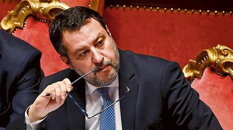 Politici Spiati Il Centrodestra Come I Regimi Totalitari La Stampa