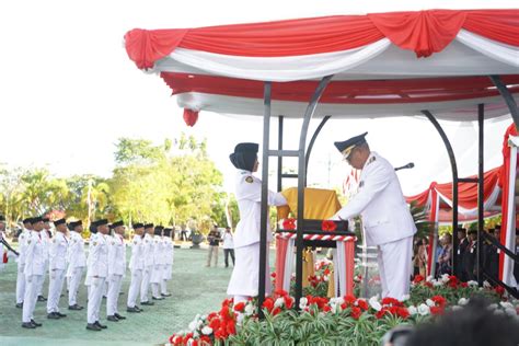 Wabup Muh Rusli Inspektur Upacara Penurunan Bendera