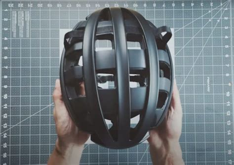 7 Best Foldable Bike Helmets for Commuters 2024 - Top Collapsible Picks