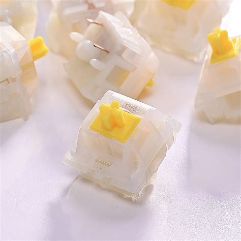 C Ng T C B N Ph M C Gateron Yellow Milky Pro