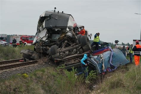 Kierowca Tira Wjecha Pod Poci G W Bolechowie S D Uzna E Jest Winny