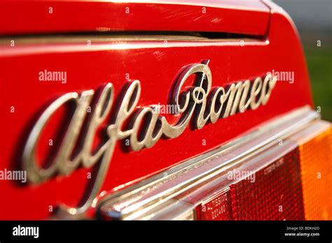 Old Alfa Romeo Logo Hi Res Stock Photography And Images Alamy