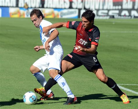 Vélez Le Ganó A Colón En Santa Fe Presiona A San Lorenzo Y Sueña Con La Cima Infobae