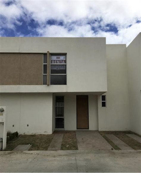 renta Casa en Pozos Residencial San Luis Potosí 120151 icasas mx