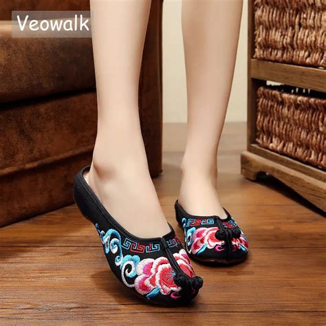 Veowalk Handmade Vintage Women Slippers Shoes Thailand Linen Chassis