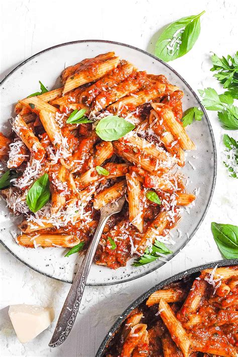 Red Lentil Pasta With Superfood Tomato Sauce — Jinzzy