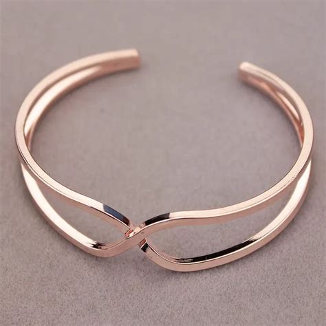 New Elegant Unique Design Female Jewelry Rose Gold Simple Metal Cuff