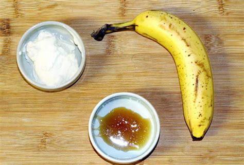 Banana Yogurt Face Mask DIY Banana Face Mask Benefits Everything Pretty