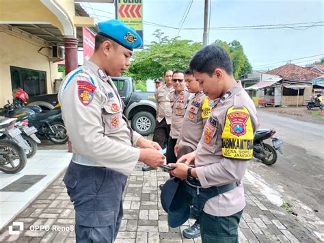 Propam Polres Situbondo Pastikan Anggota Disiplin Berlalu Lintas