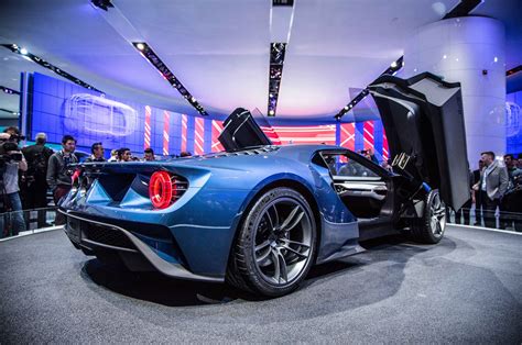 All New Ford Gt Supercar Debuts In Detroit