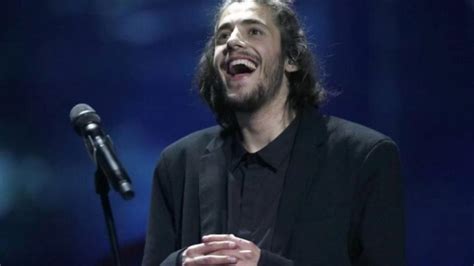 Salvador Sobral evoluciona muy bien después de recibir un trasplante