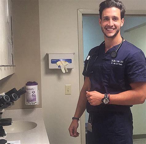 This Hot Doctor And Husky Duo Are Taking The Internet By Storm Bored Panda
