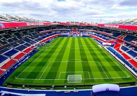 PSG Le Parc des Princes nest pas à vendre tranche la maire de Paris