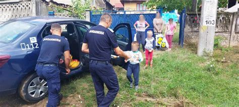 O familie cu patru copii din Văgiulești ajutată de jandarmii din Motru