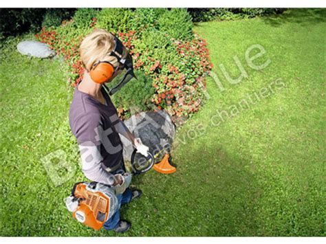 STIHL Coupe bordure thermique FS50CE avec tête faucheuse 41440112315