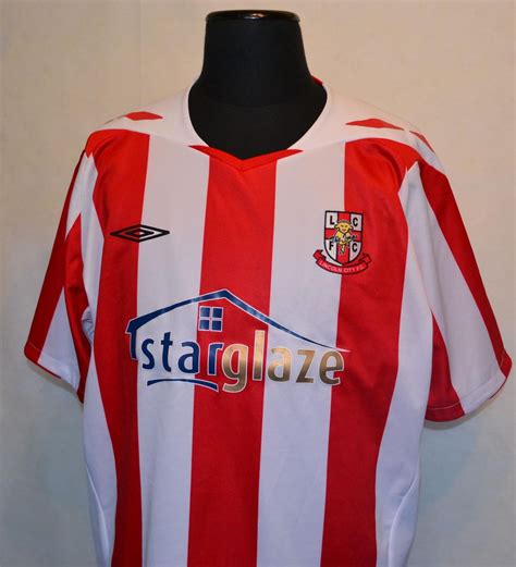 Lincoln City 2009-10 Home Kit