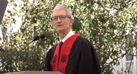 Tim Cooks Commencement Address 2017 At Mit Full Transcript The