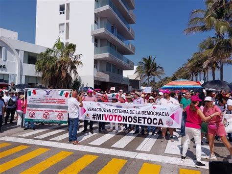 Marchan a favor de INE en Veracruz y Boca del Río Video