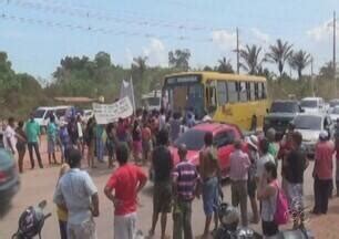 Bom Dia Amazônia Em protesto manifestantes bloqueiam trecho que liga