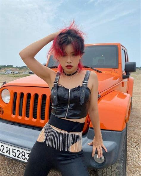 street woman fighter hooks leader aiki dancers dont