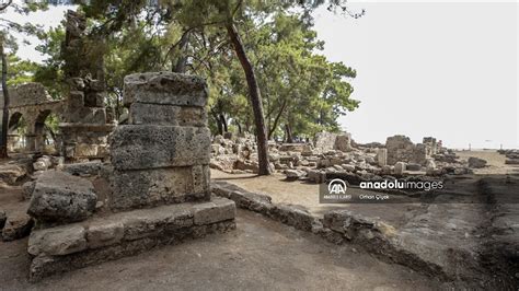 Phaselis Antik Kentindeki Ana Caddenin Tamamı Gün Yüzüne çıkarılıyor