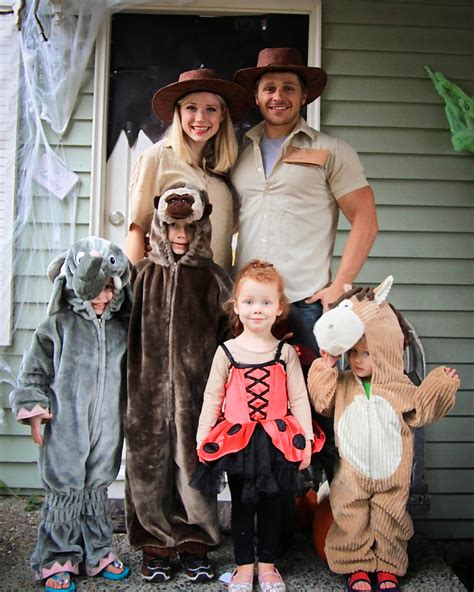Zoo Keeper Costume Family