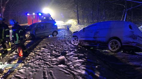 Schnee Und Gl Tte Sorgen Im Hsk F R Zahlreiche Eins Tze Verletzte