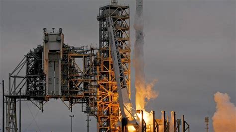 Spacex Start Der Falcon Mit Nachschub F R Iss Gegl Ckt