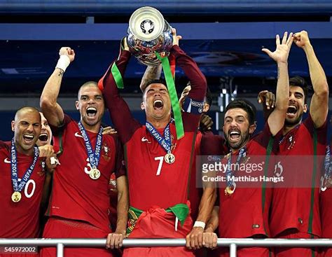 6051 Cristiano Ronaldo Euro 2016 Photos And High Res Pictures Getty Images