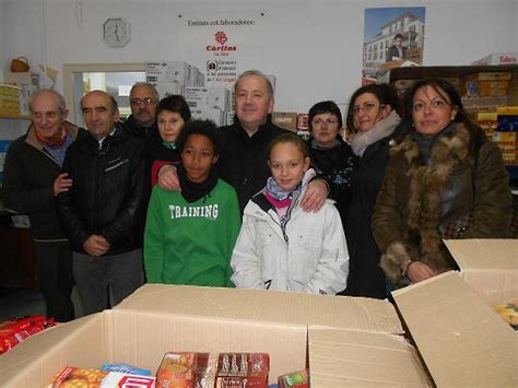 El Ti Solidari De L Escola Albert Vives De La Seu Recull Quilos D