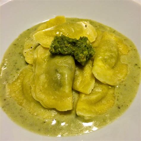 In Cucina Con Trilly Ravioli Con Ripieno Di Ricotta E Pistacchio Su