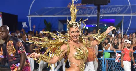 Lore Improta Desfilou Como Musa Da Viradouro No Carnaval Escola