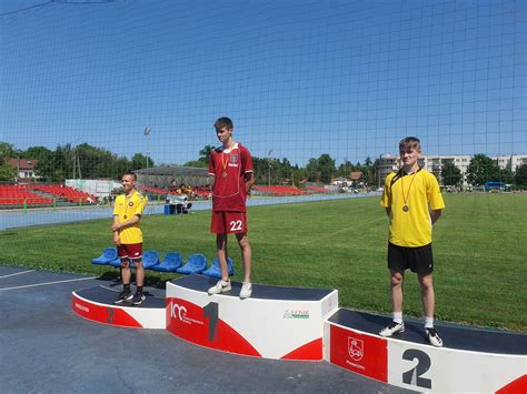 Sukcesy w zawodach lekkoatletycznych Szkoła Podstawowa w Dobieszu