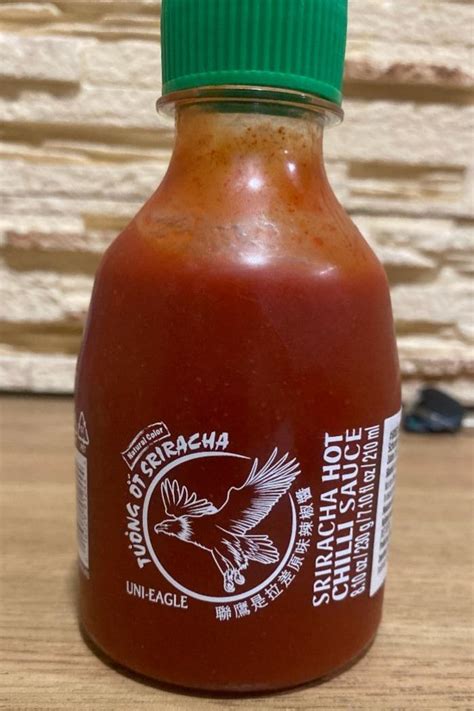 Соус Sriracha Hot Chilli Sauce Uni Eagle калорійність харчова цінність TablycjaKalorijnosti