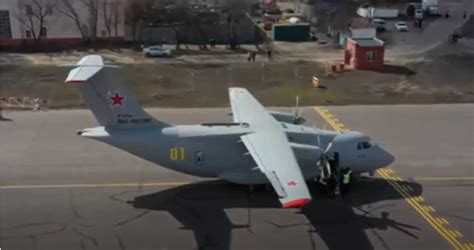 Avion militar prăbuşit în apropiere de Moscova cu trei persoane la