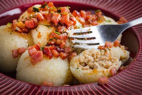 Tiroler Kaspressknödel Omas 1 Euro Rezepte Einfache Kochrezepte