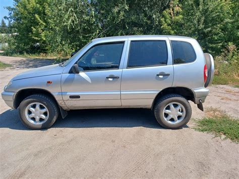 Продам ниву шевроле 2005 р.: 3 000 $ - Chevrolet Дубравка на Olx
