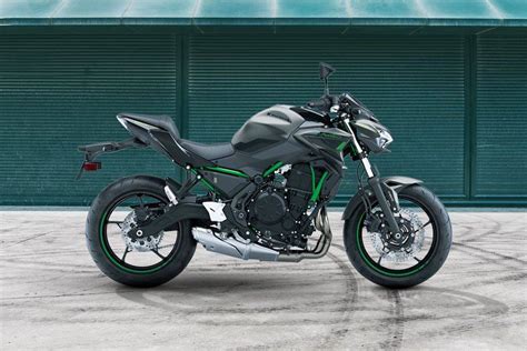 Kawasaki Z650 Price, Images, colours, Mileage & Reviews