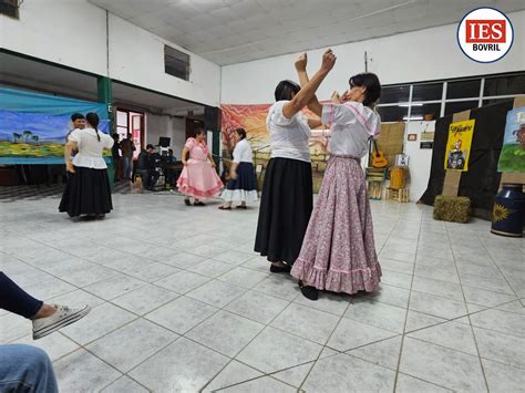 Peña Folklórica Instituto de Educación Superior de Bovril