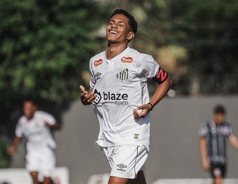 Santos FC vence Inter de Limeira no CT Rei Pelé pela segunda fase dos