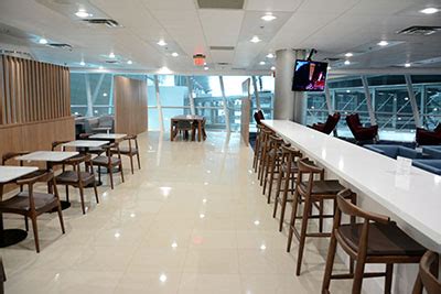 VIP Clubs & Lounges - Miami International Airport