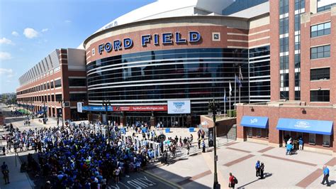 Watch Lions fans brawl outside Ford Field after Sunday’s loss ...