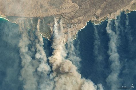 Australia's Deadly Wildfires in Photos: The View from Space | Space