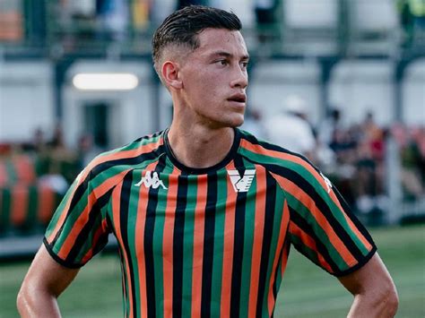 Profil Jay Idzes Pemain Klub Liga Italia Yang Segera Perkuat Timnas