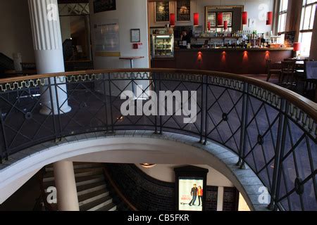 The Embassy Theatre is a movie theatre in Wellington, New Zealand built ...