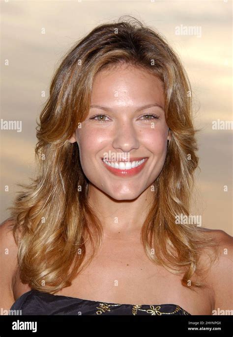 Kiele Sanchez Attends The Lost Season 3 Premiere On Waikiki Beach