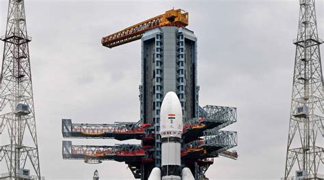 Isro S Lvm To Launch Second Fleet Of Satellites On Sunday