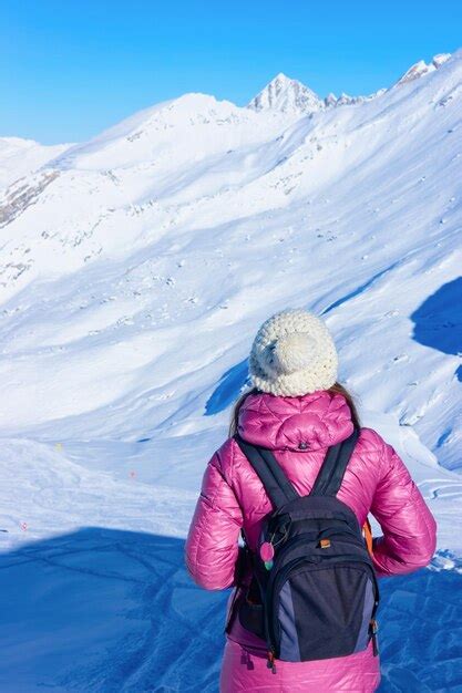 Premium Photo Woman With Backpack In Hintertux Glacier Ski Resort In