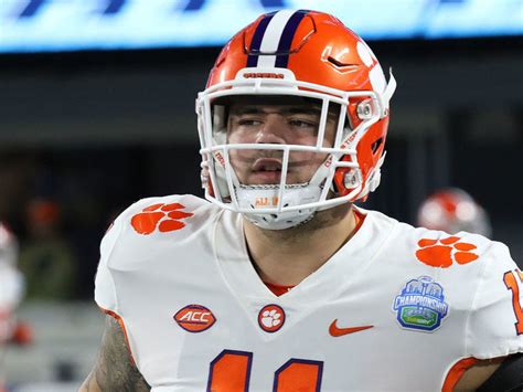 Clemsons Bresee Declares For Nfl Draft