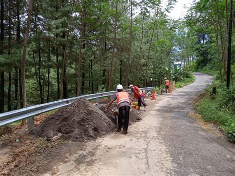 Dinas Perhubungan Kab Pemalang Melakukan Pemasangan Fasilitas